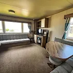 Brilliant 8 Berth Caravan At Reighton Sands Park, Haven Ref 61053rc * Filey