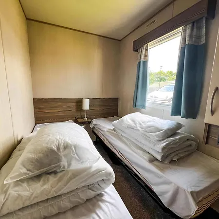 Campsite Brilliant 8 Berth Caravan At Reighton Sands Park, Haven Ref 61053rc *