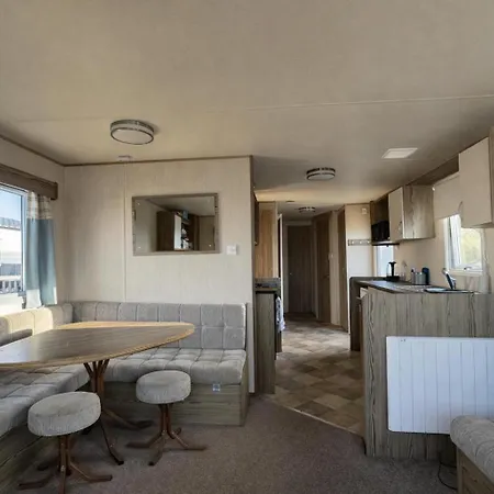 Hébergement de vacances Brilliant 8 Berth Caravan At Reighton Sands Park, Haven Ref 61053rc *